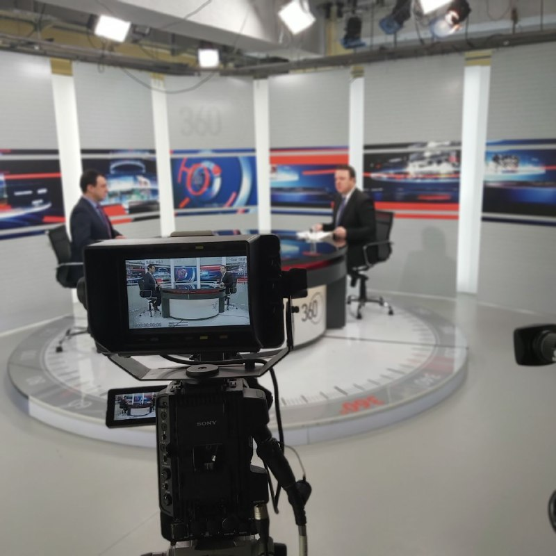 Александар Николоски вечерва гостин во емисијата „360 степени“ на „Алсат“