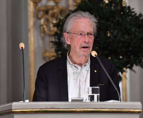 Владата на несудениот нобеловец Заев реши да се солидаризира со Косово и да го бојкотира доделувањето на наградата за литература