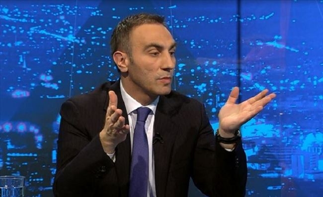Ко така, што имаше Македонци да разговараат за спорот за името со Албанци?