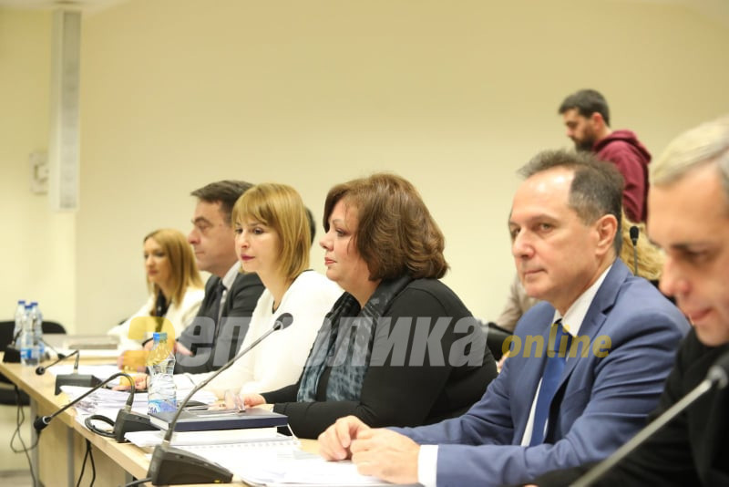 Катица ѝ се заканувала на Ана ако зуцне, Боки се навредил за парите во несесер