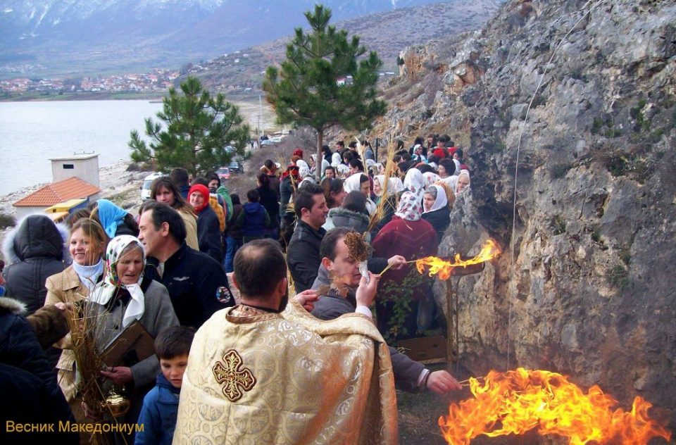 Maкедонска заедница во Албанија: Немаме никаква врска со Бугарија, тука Бугари ниту имало ниту ќе има!