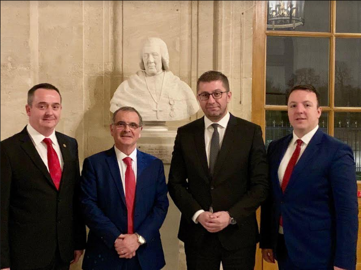 Мицкоски порача од Париз: Обновата за која се залага ВМРО-ДПМНЕ се однесува на промени кон подобро