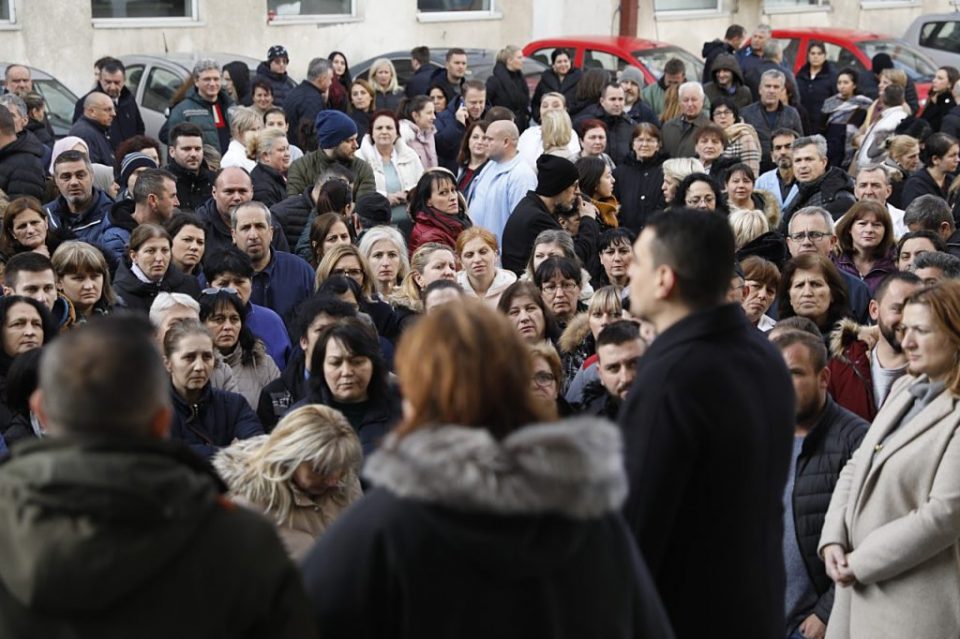 Штрајкува администрацијата во здравството, бараат 10 отсто повисока плата