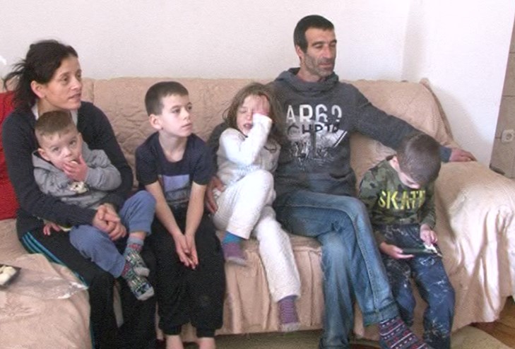 Седумчлено семејство од Битола живее во сиромаштија и моли за помош