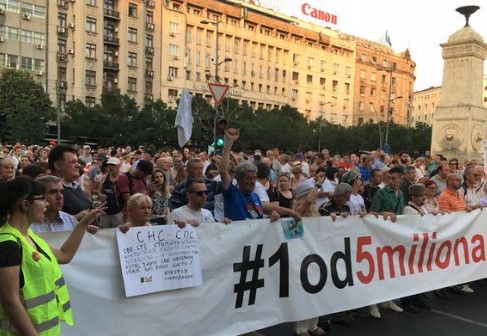 Формираат партија: Српските „шарени“ ќе излезат на избори