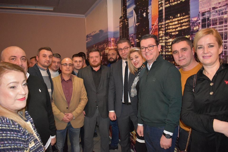 Со толку многу криминал во власта, висока корупција и амнестиран лидер можеме да имаме само хибриден режим