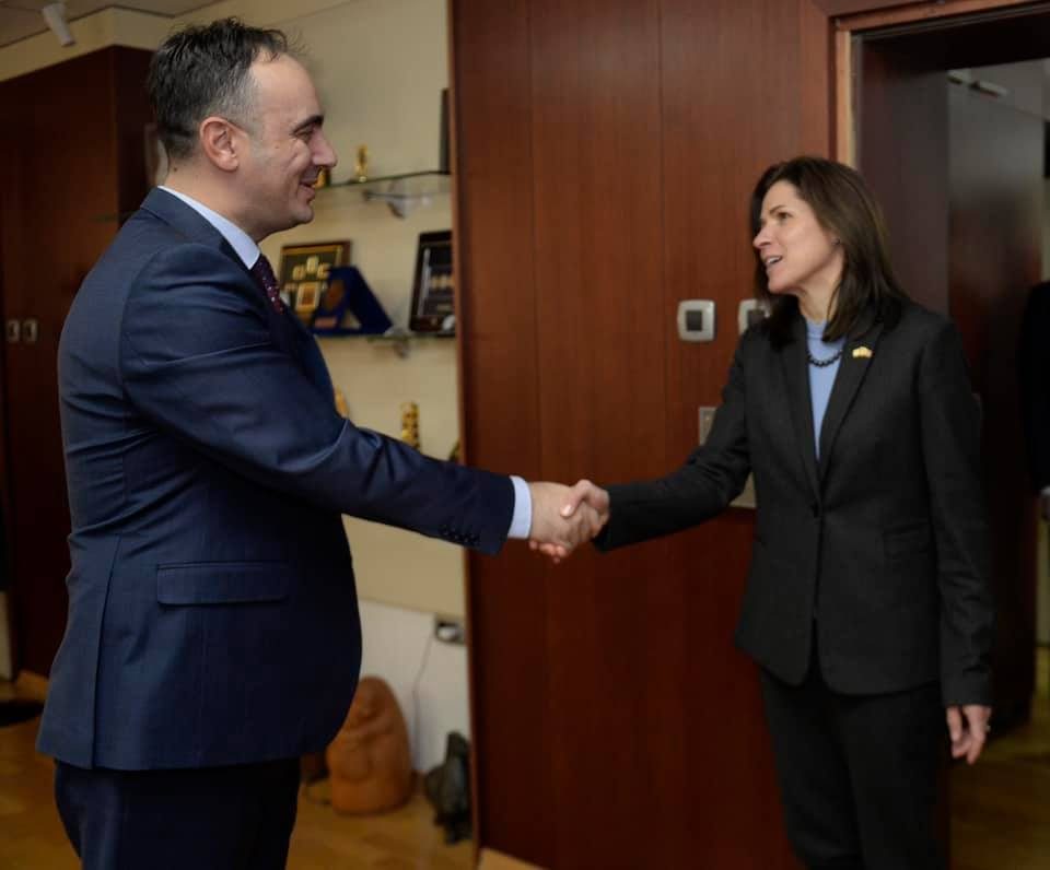 Чулев – Брнс: Организираниот криминал, корупцијата и фер избори високо на агендата