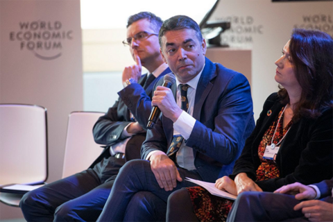 Димитров навреден: Не ми се верува, јас бев во Давос!