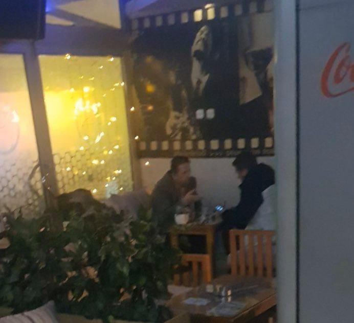 Помошник началник на СВР Тетово му дава рапорт на претседателот на ОК на СДСМ