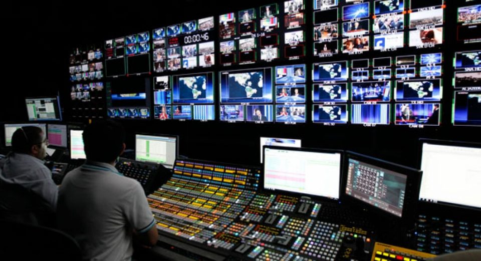 Националните телевизии ги бојкотираат Владата и министрите