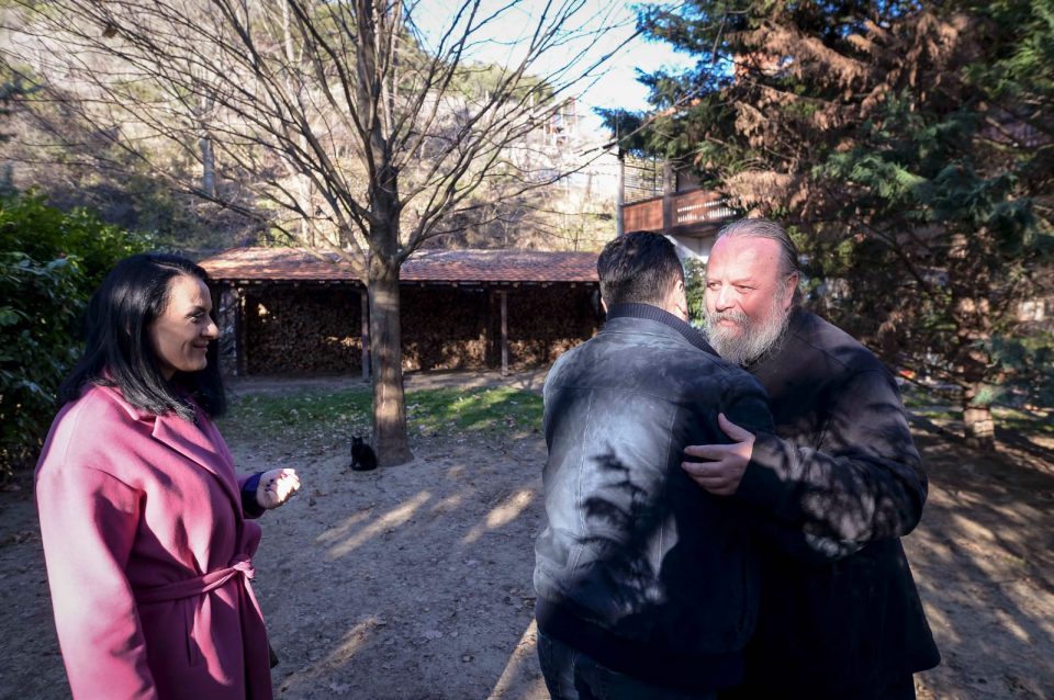Заев за Божик со бизнис-партнерот владиката Наум