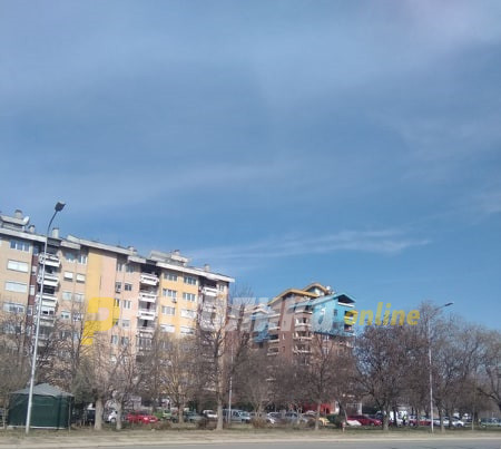 Два стана горат во Ново Лисиче, чад низ целата населба