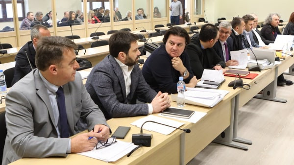 Нинџа по налог на ДБК дал наредба за влез во Собрание