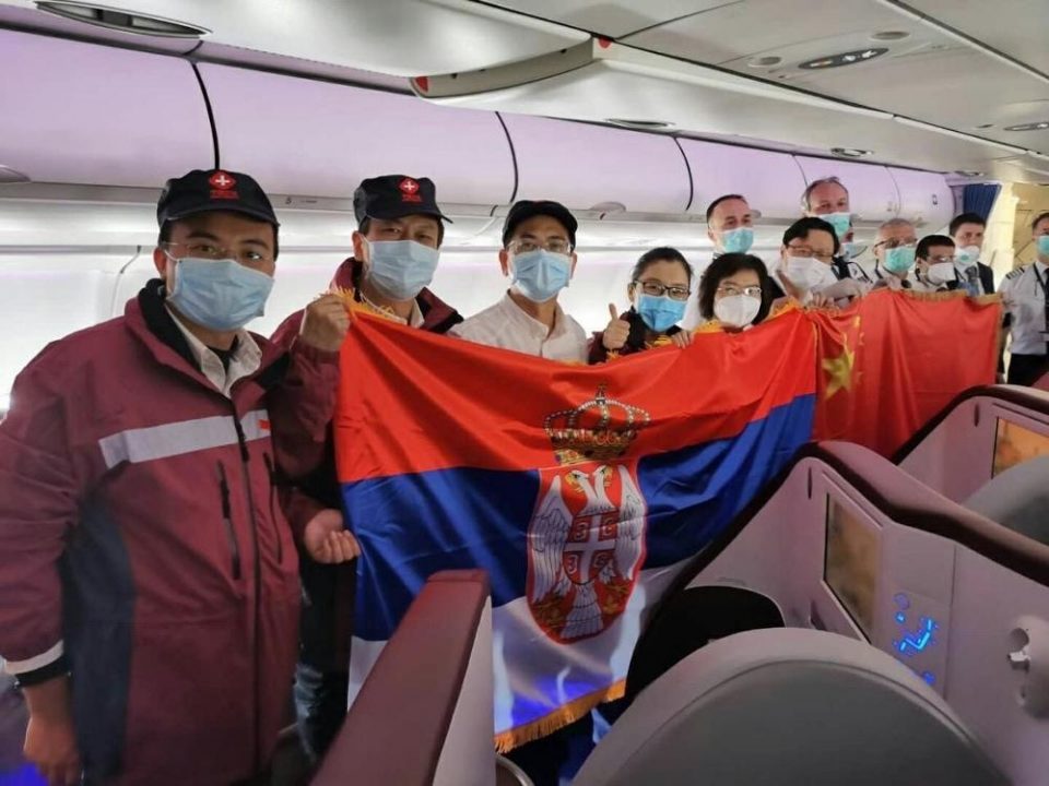 Србија го очекува авионот со лекари и медицинска помош од Кина