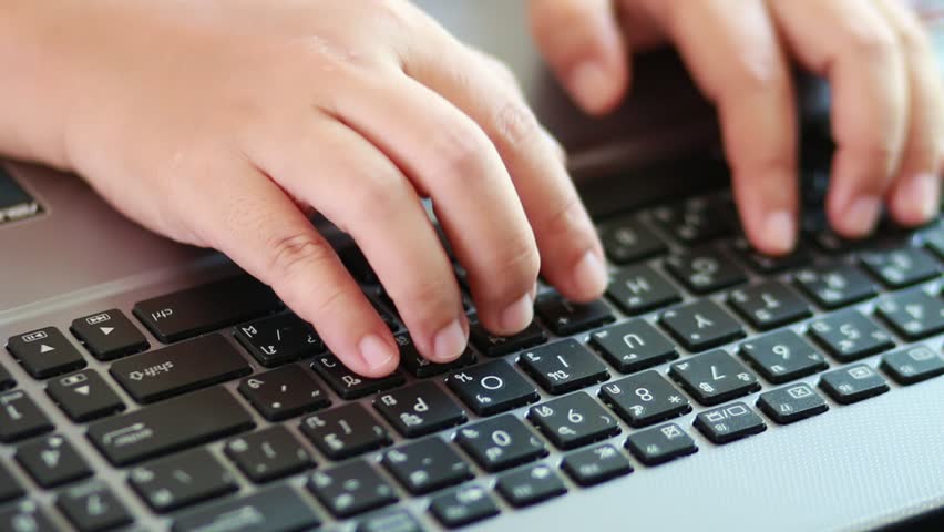 Eлектронска настава и оценување на основците, гимназијалците и студентите додека трае вонредната состојба