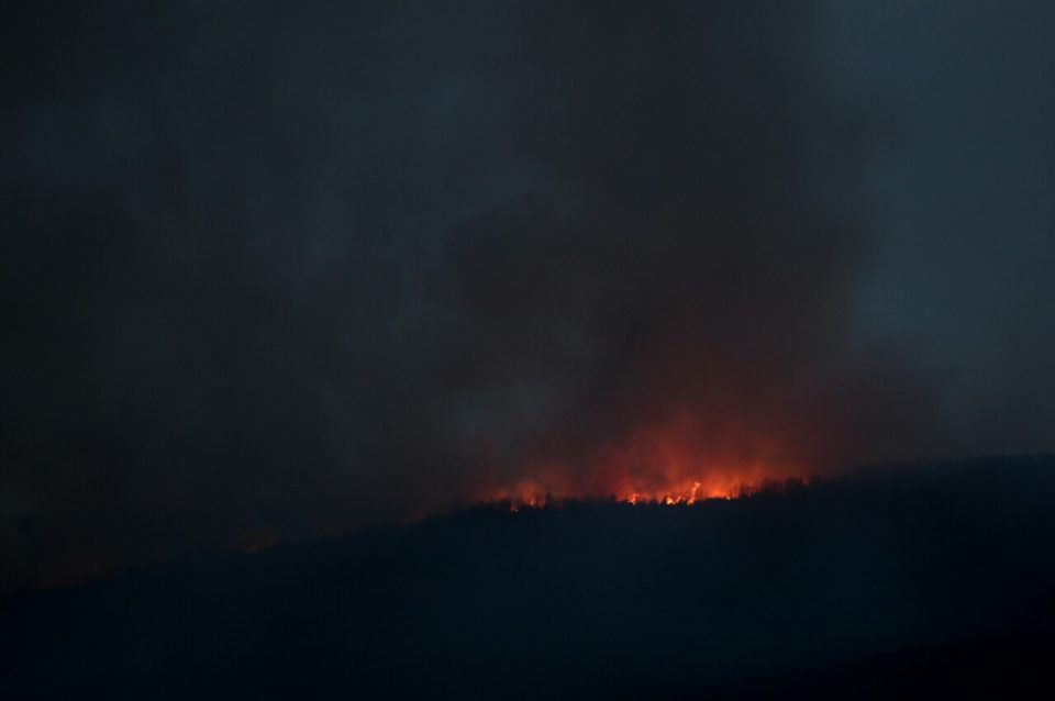 Пожар над Арачиново, гори депонијата