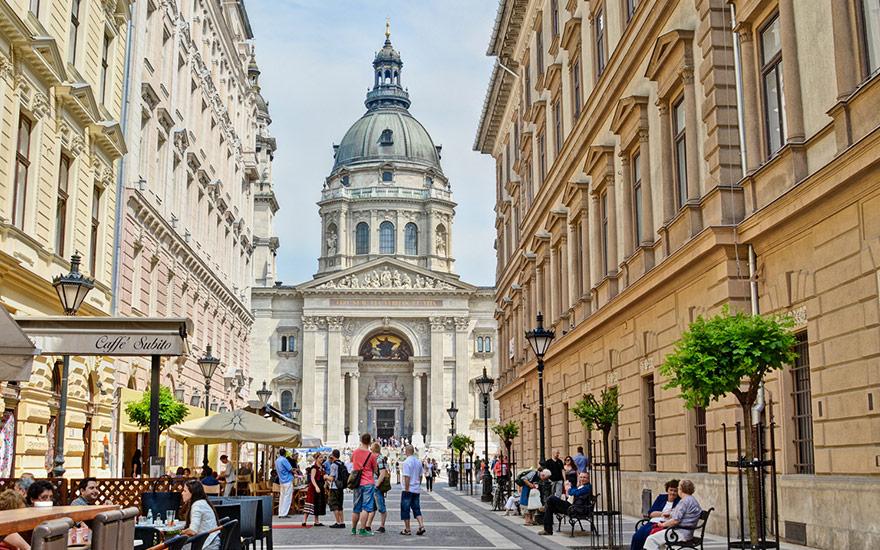 Се повеќе Унгарци сметаат дека вакцината е единствено средство во борбата против Ковид-19