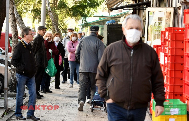 Апасиев: Од премногу „полициски час”, наместо празни, добиваш полни улици