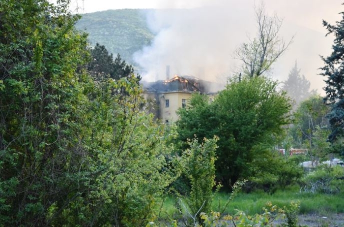 Пожар во најголемиот објект во поранешната касарна во Струмица