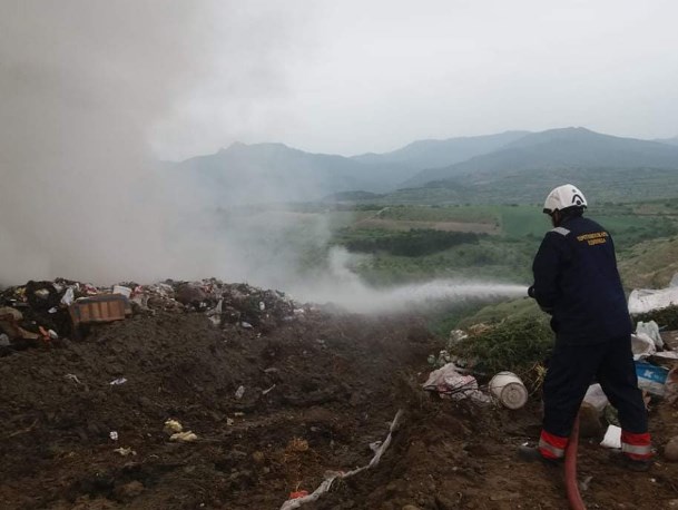 Гори депонијата во Кавадарци