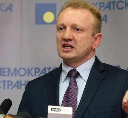 Лидерот на српската опозиција демантира дека ја „тужел“ државата во ЕУ