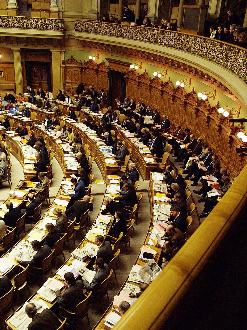 Скандал во Швајцарија: Пратениците си направиле корона-журка