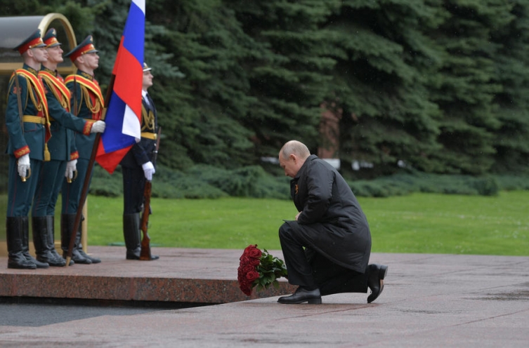 Путин по повод 75-годишнината од Победата над фашизмот: Обединета Русија е непобедива