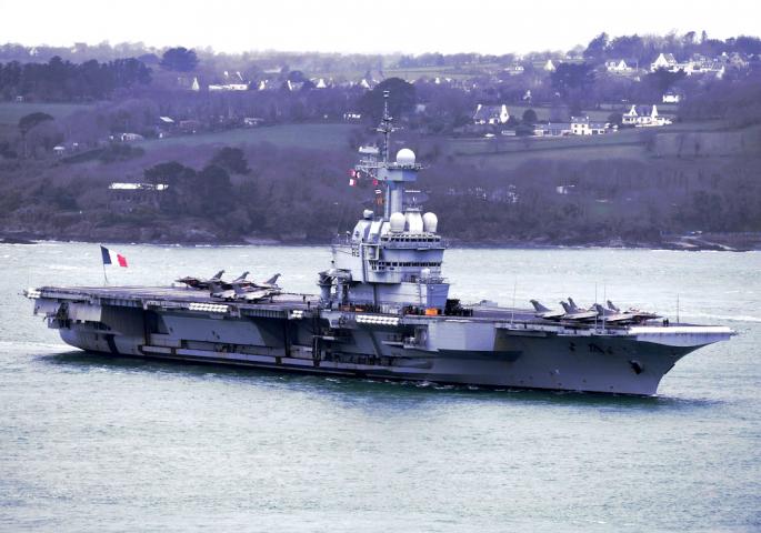 Откриена причината за скандалот во Франција: Поради ова дојде до епидемијата на носачот на авиони Шарл де Гол