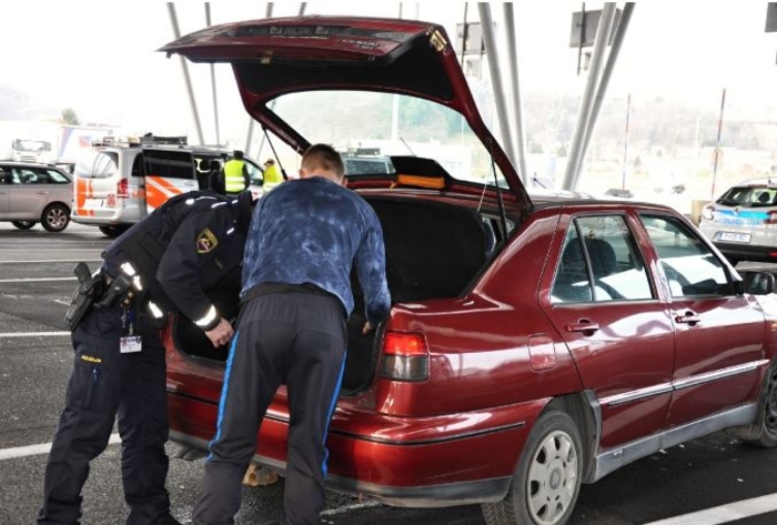 Словенија ќе прави список на држави чии граѓани ќе можат да влезат во земјата