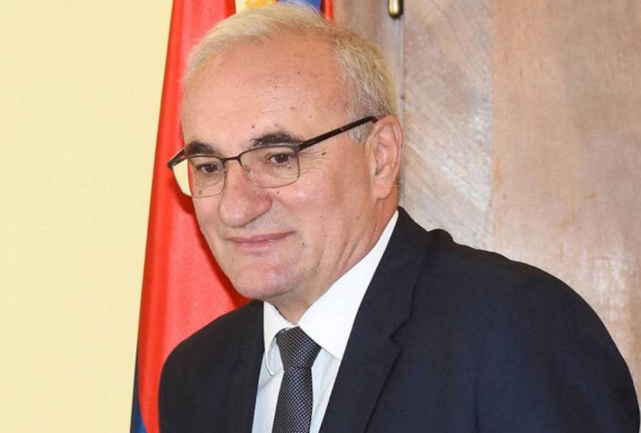 Татко ми ме крсти, воопшто не ми смета, вели Тарзан Милошевиќ