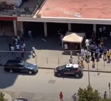 Италијанската полиција растерува Бугари кои не сакале да одат во изолација