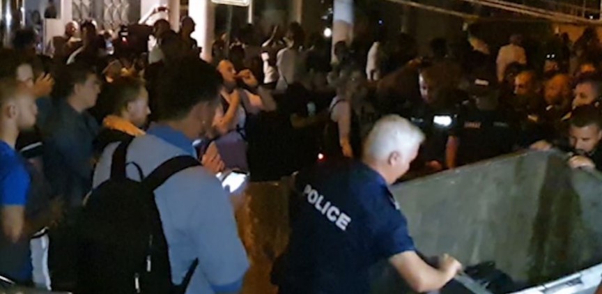 Бугарите не се откажуваат од намерата Бојко да си замине од власт