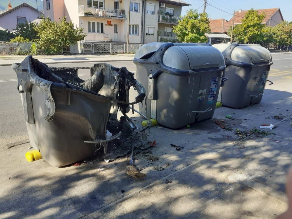 Викендов запалени два нови контејнери во Ѓорче Петров и во Карош