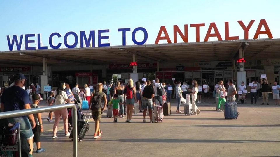 Во Турција може да патуваме без тест, но каква е таму состојбата со коронавирусот?