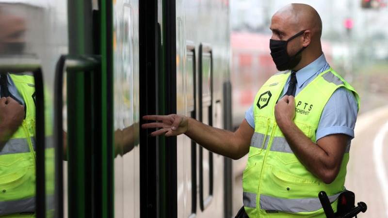 Германија ги заострува мерките поради корона вирусот