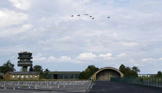 Ирзаелски воени авиони прелетаа над нацистичкиот камп на смртта Дахау