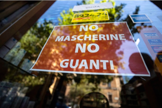 Го менува пристапот: Италија нема повторно да се затвора и покрај растот на нови случаи со Ковид-19