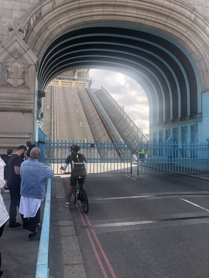 Џонсон: Се надевам дека Англија нема да оди во трето заклучување