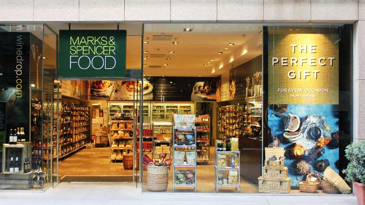 Триста заразени во фабрика која прави сендвичи за „Маркс енд Спенсер“