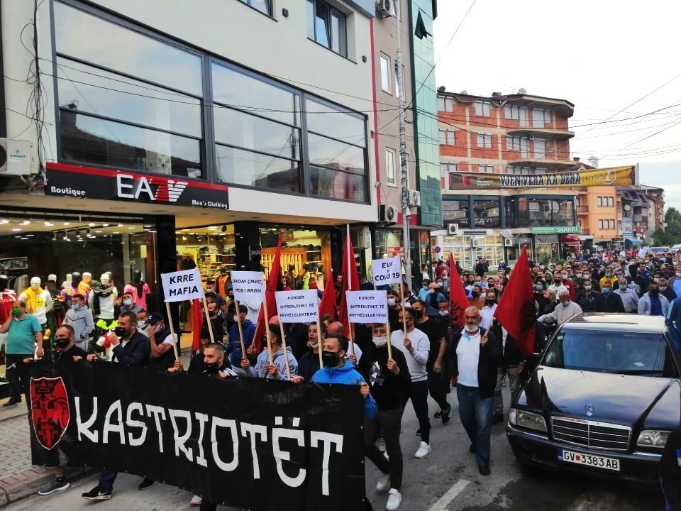 И Таравари на протест против поскапувањето на струјата