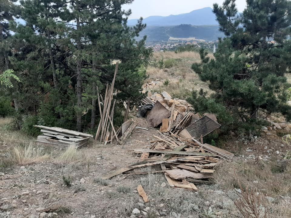 „Го сакам Водно“: Никнуваат вили во селски атари и на земјиште кои мистично станува приватна сопственост