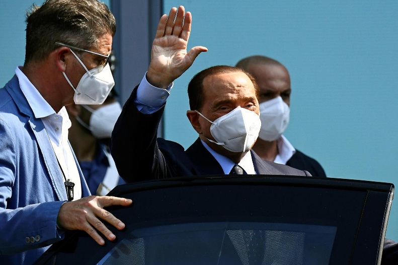 Берлускони ја напушти болницата по битката со Ковид-19