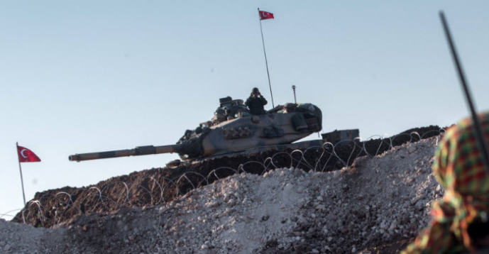 Тензијата се подига: Турција распоредува тенкови на границата со Грција