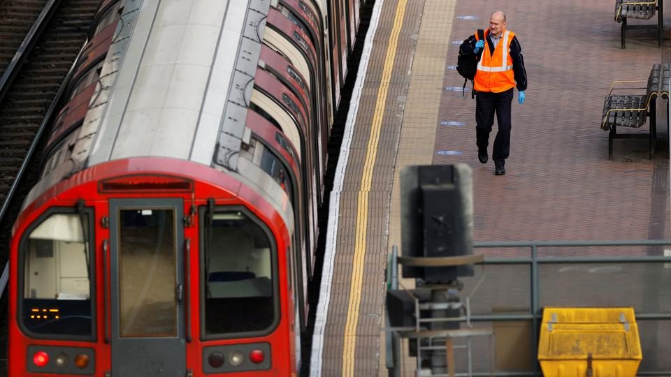 Рекордна стапка на невработеност и отпуштања во Велика Британија