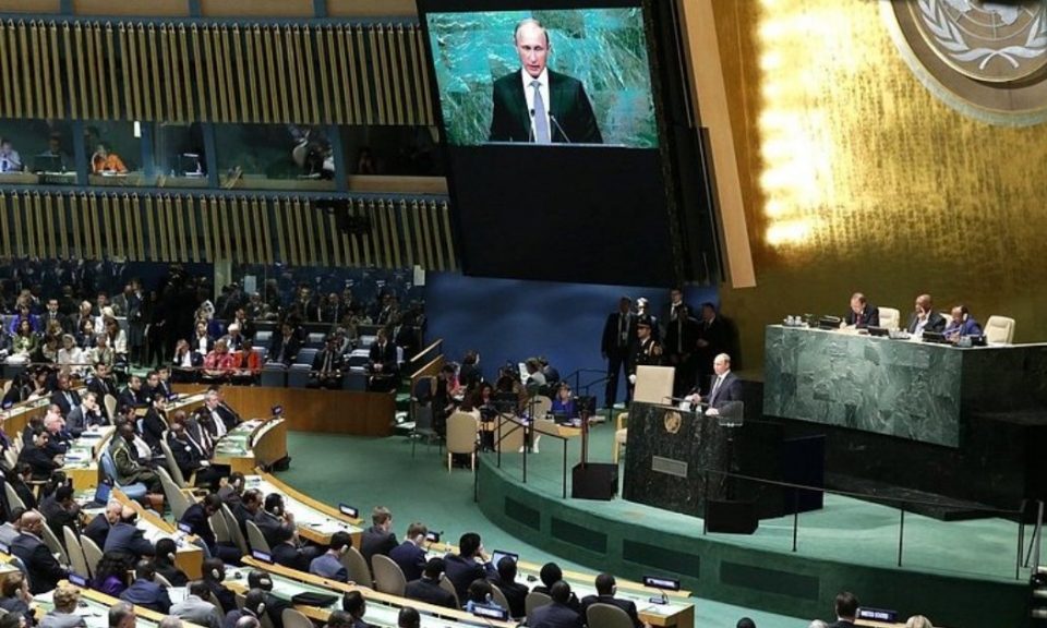 Путин понуди бесплатна вакцинација на персоналот во ОН со руската вакцина