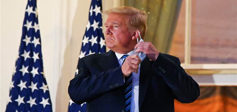 Трамп се врати во Белата куќа