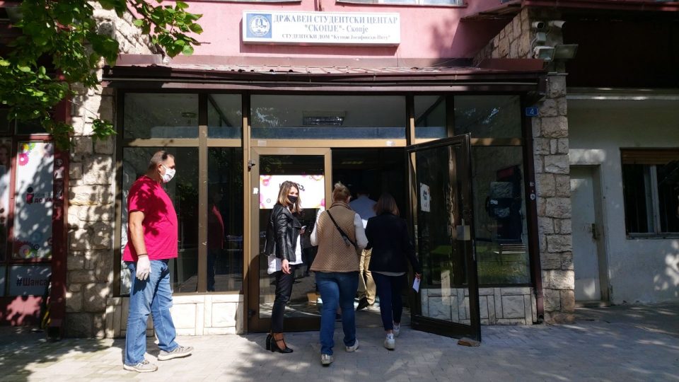 Во студентските домови има дополнителни места ако некои факултети преминат на настава со физичко присуство