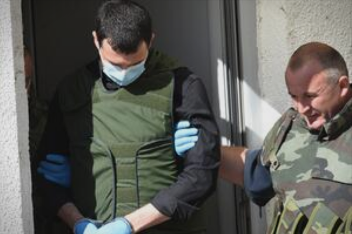 Добил пола милион евра за убиство на шефот на шкаљарскиот клан, а од безбедносни причини користел македонски пасош