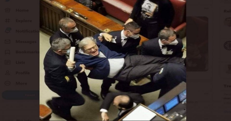 Пратеник кој одби да носи маска на раце исфрлен од салата