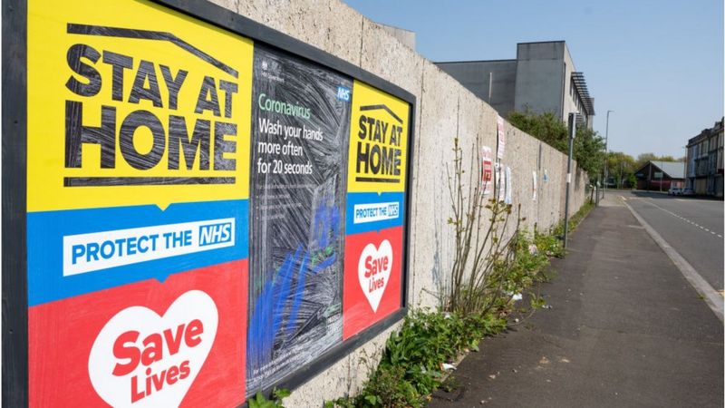 Велс прогласува целосен карантин: Туристите замолени да си заминат